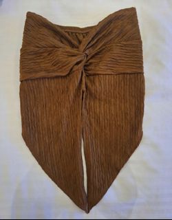 (Category: ) located in . Submitted by chic_runway (Listing ID 1446226568, Image 1). Description: .