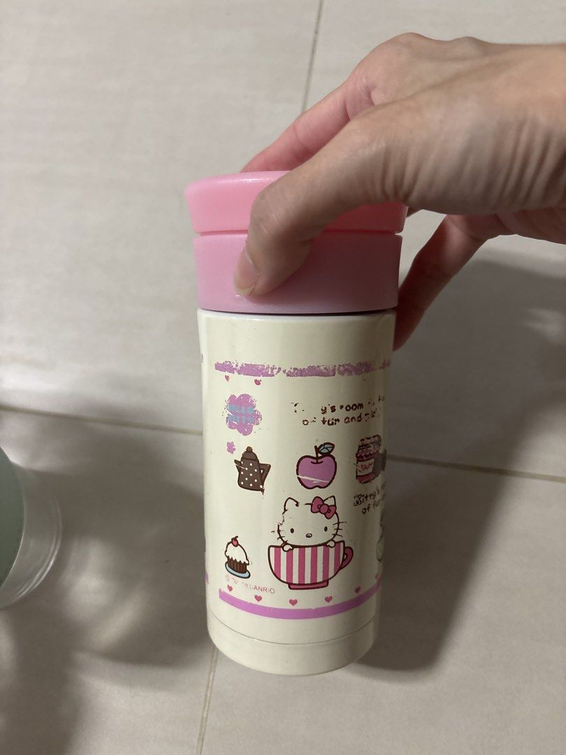 Bottles (new)494090557525872642