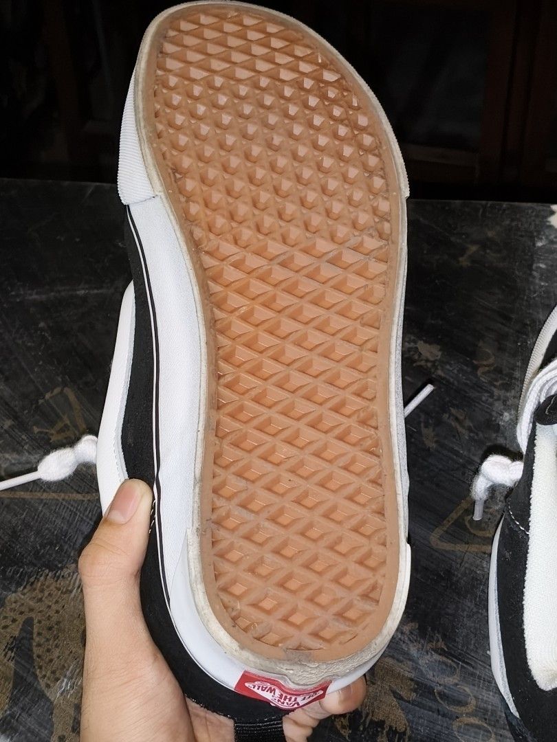 Brand new Vans Knu Skool (Category: Sneakers) located in Marikina City. Submitted by jamvg (Listing ID 1446323700, Image 3). Description: -Bought in Vans SM Megamall -Meron original box, pero nawala po tag. -No marks / scratches -Not yet used, so the upper cushion is still fluffy NEGOTIABLE.