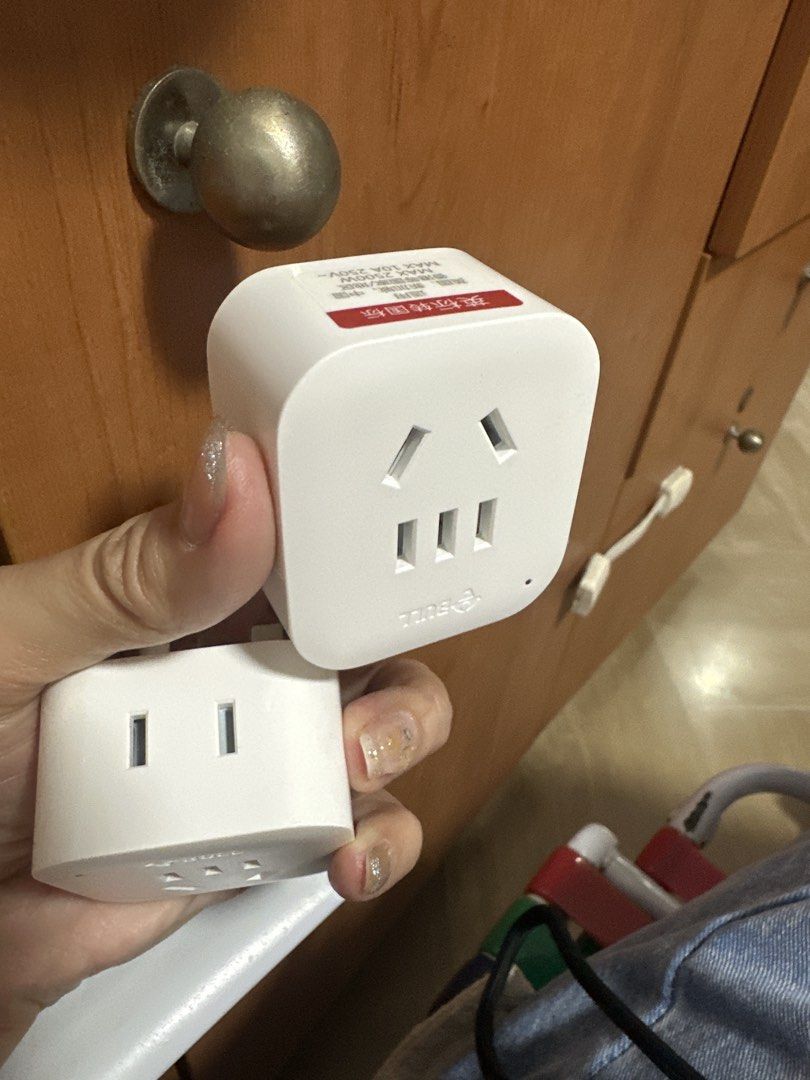 Bull Universal Travel Adapter with USB Ports