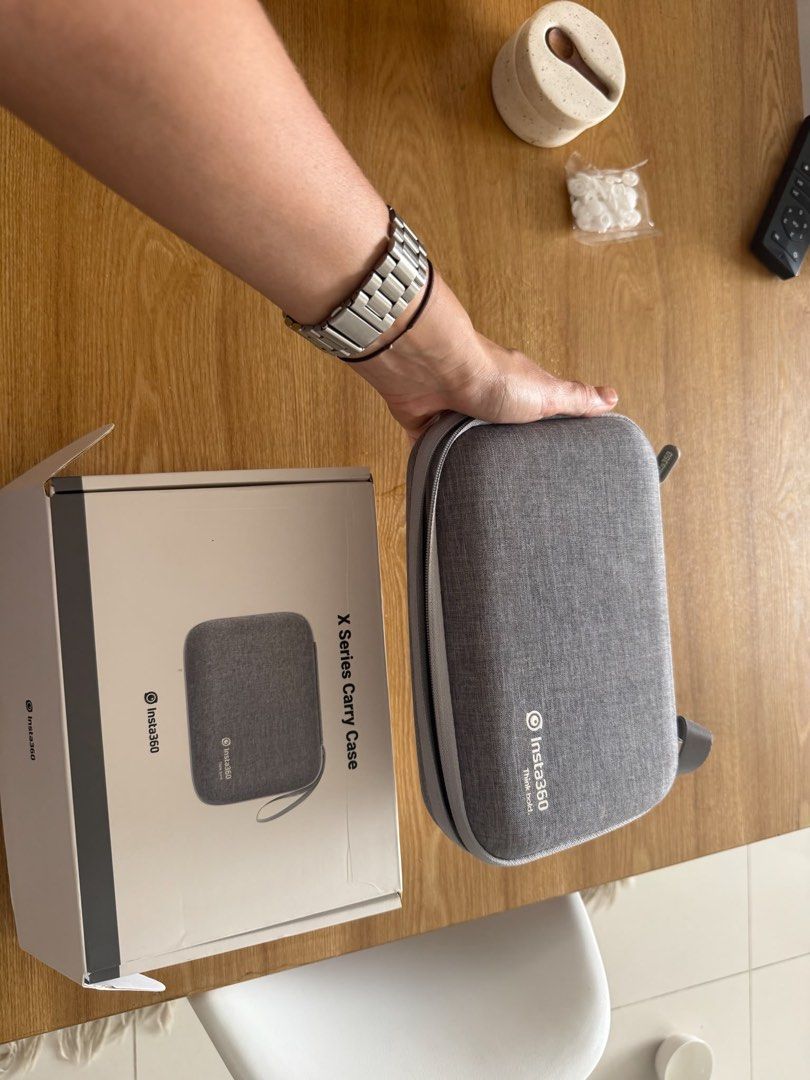 Camera (Category: Cameras) located in Singapore. Submitted by juanes (Listing ID 1446203733, Image 3). Description: Like new with box and multiple accessories (2 extendable sticks, travel case, diving case* and the floating stick) *The diving case is 50sgd more .