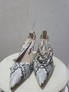 (Category: ) located in . Submitted by conyzia.oz (Listing ID 1446210416, Image 1). Description: .