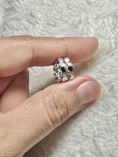 (Category: ) located in . Submitted by solize_closet (Listing ID 1446235740, Image 1). Description: .