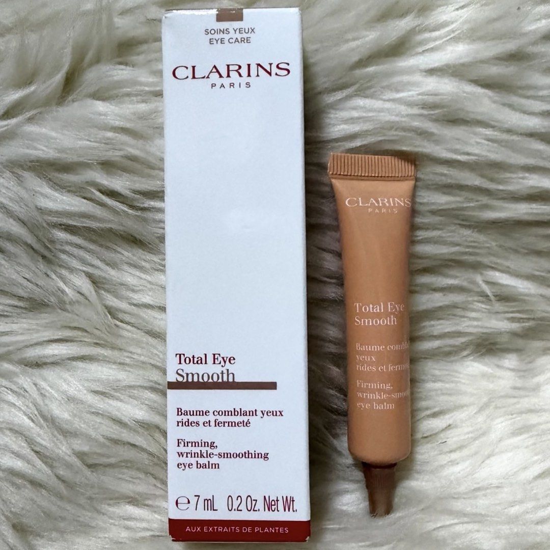 Clarins Total Eye Smooth Under Eye Smoothing Balm 7ml (Category: Face Care) located in Paranaque City. Submitted by accentsph (Listing ID 1446228420, Image 1). Description: This size is valued at 2,200 pesos This 2-in-1 anti-aging eye cream + mask is enriched with a blend of natural ingredients including age-defying Kangaroo Flower and Organic Mitracarpus extracts to minimize the look of wrinkles, dark circles, and puffiness for visibly smoother,