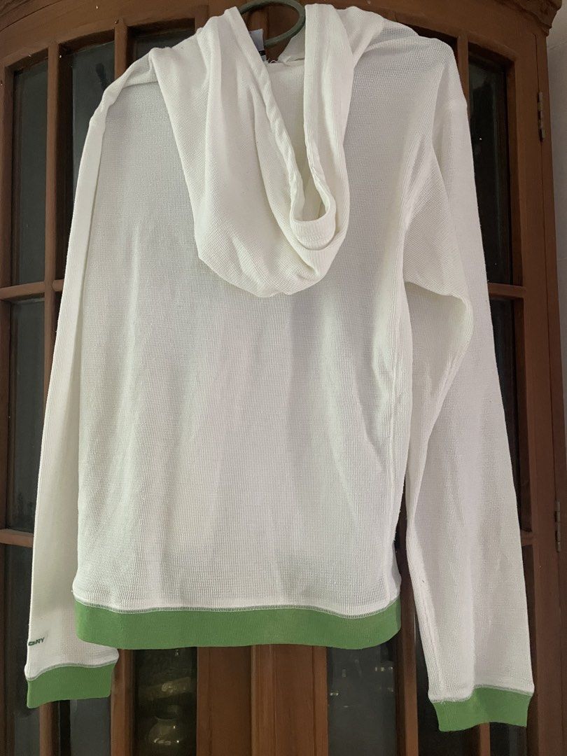 Columbia hoodies (Category: Coats, Jackets and Outerwear) located in Ipoh. Submitted by ieda24 (Listing ID 1446184888, Image 3). Description: Foc postage.