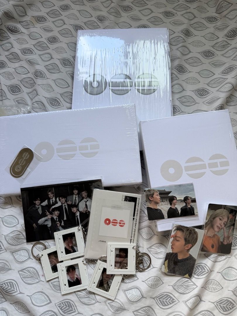 [COMEBACK LIVE] ARIRANG ALBUM SET (SEALED) (Category: CDs & DVDs) located in Manila. Submitted by declutterbyj_ (Listing ID 1446241815, Image 1). Description: SEALED ARIRANG ALBUM SET - Arirang (Set) + Arirang (Living Legend Ver.) + Arirang (Weverse Album Ver) WITH SPECIAL GIFT - 5 Weverse Exclusive Unreleased Selfie Photocards A (random 5 out of 7 versions) - 5 Weverse Exclusive Unreleased Selfie Film-mount keyrings (random 5 out of 7 versions) 