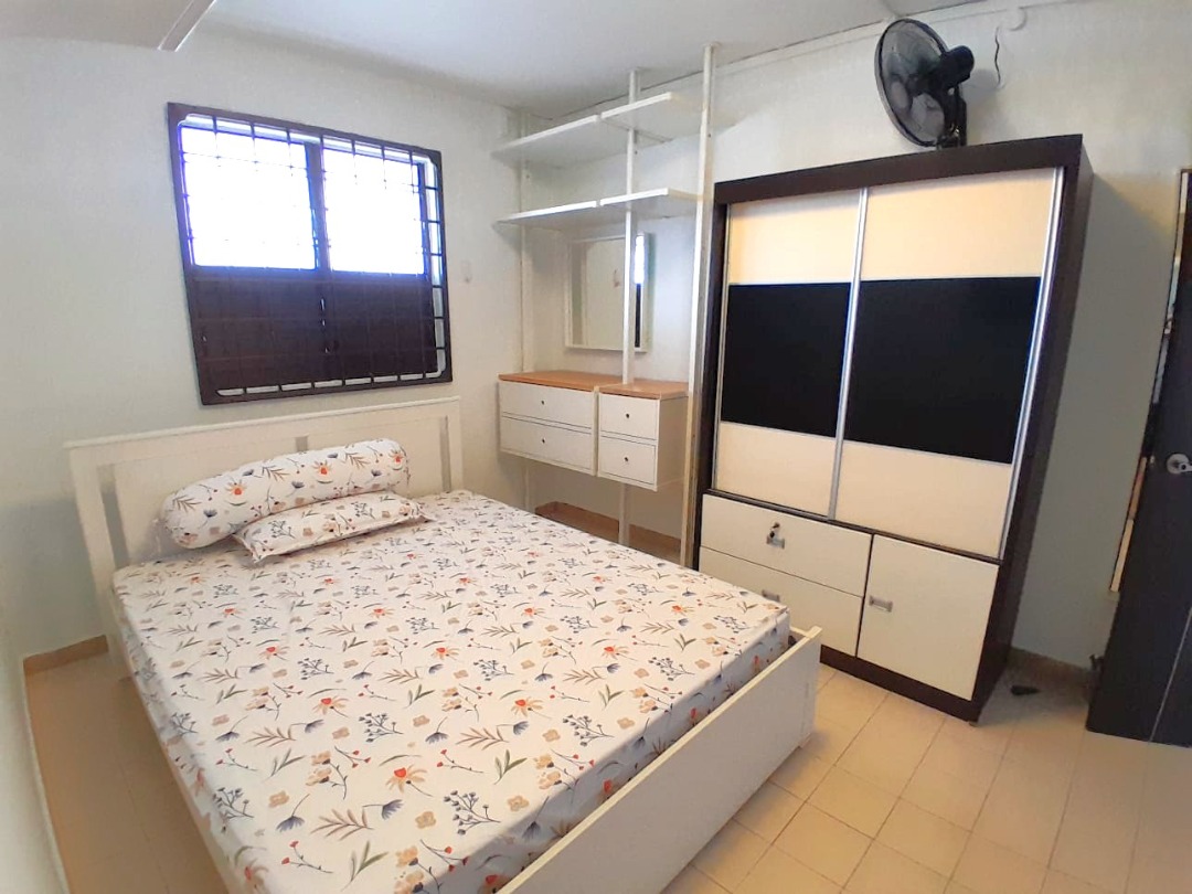 (Category: ) located in . Submitted by your_rental_specialist (Listing ID 1446162989, Image 1). Description: .