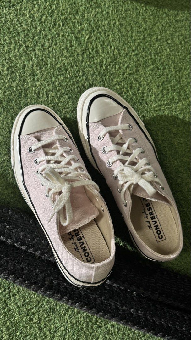 Converse (Category: Sneakers) located in Singapore. Submitted by iceteapop (Listing ID 1446263178, Image 1). Description: Womens size 39 Converse Chuck Taylor very nice shade of pink, unfortunately worn less than 3 times, selling coz it doesnt rlly fit me. retail price $150 .