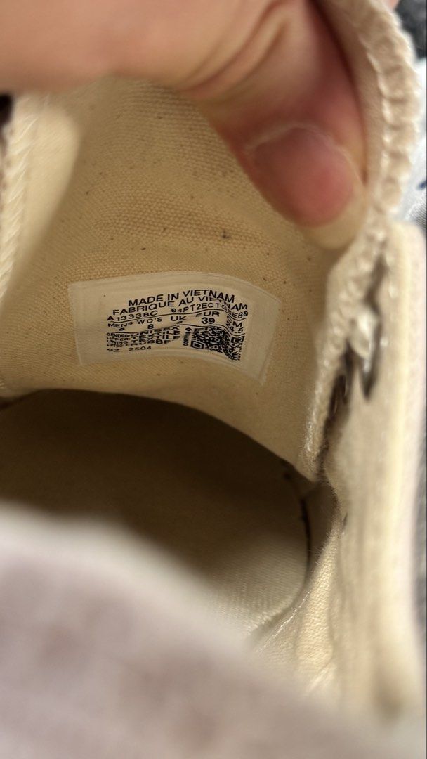 Converse (Category: Sneakers) located in Singapore. Submitted by iceteapop (Listing ID 1446263178, Image 3). Description: Womens size 39 Converse Chuck Taylor very nice shade of pink, unfortunately worn less than 3 times, selling coz it doesnt rlly fit me. retail price $150 .