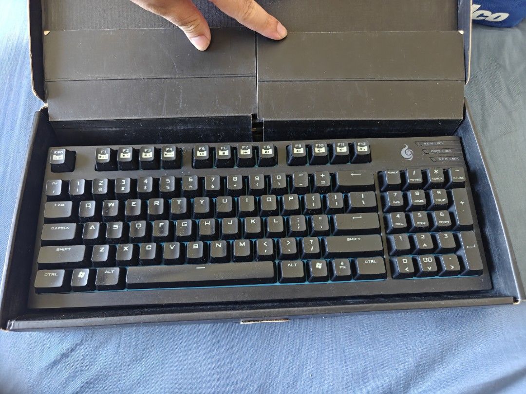 Cooler Master Quick Fire TK Fully Backlit Mechanical Keyboard (Max blue)493742629333903361