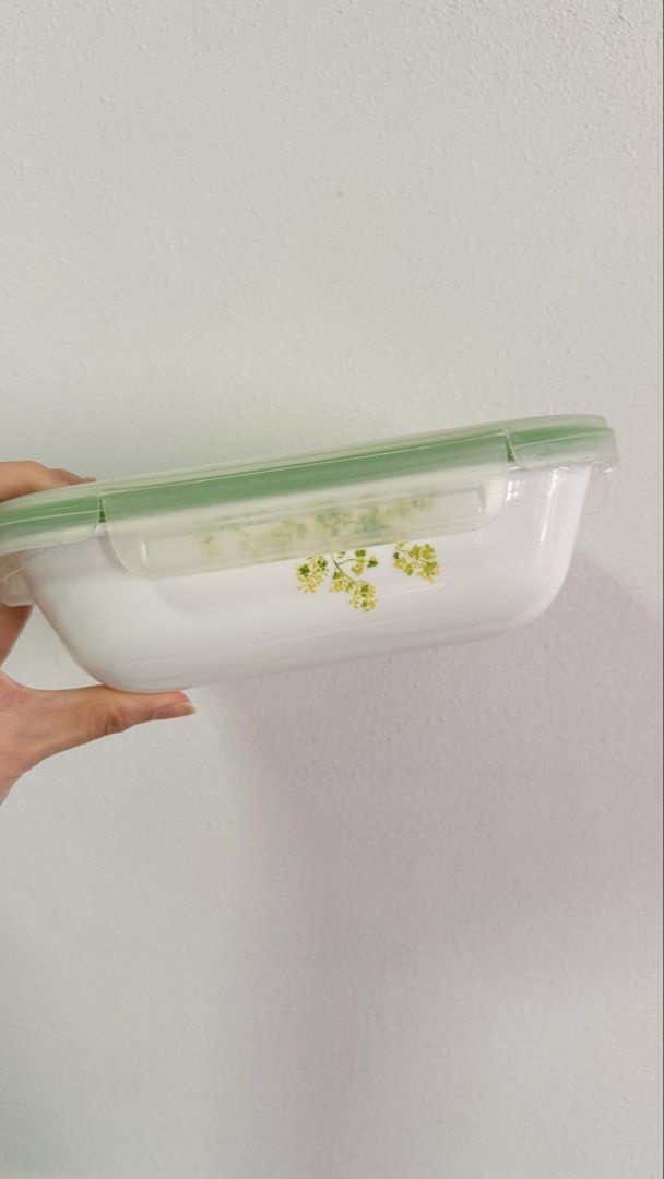 Corelle Food Container493684139366830081