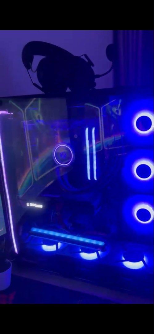 Custom built gaming PC494259378565294086