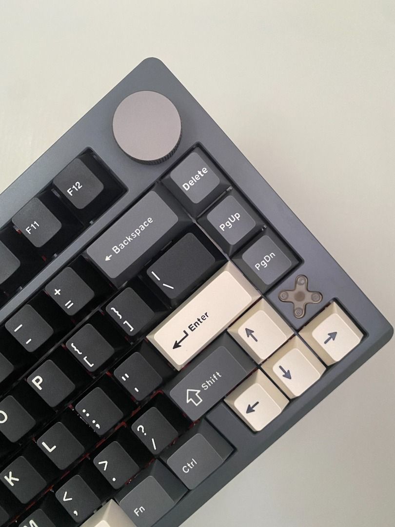 DAREU FLEX 75 Mechanical Keyboard Computer Tri-mode (Brand New/Below SRP) (Category: Computer Keyboard) located in Pila. Submitted by driftndrape (Listing ID 1446255318, Image 2). Description: ✅Keyboard (Brand New/Below SRP) 📍Pila or Los Baños, Laguna | PH 📦LBC, JnT, Lalamove (Shipping fee starts at 51 pesos).