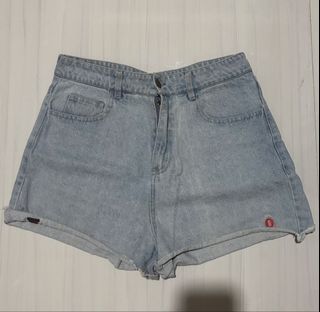 (Category: ) located in . Submitted by solelybtsvt (Listing ID 1446330555, Image 1). Description: .