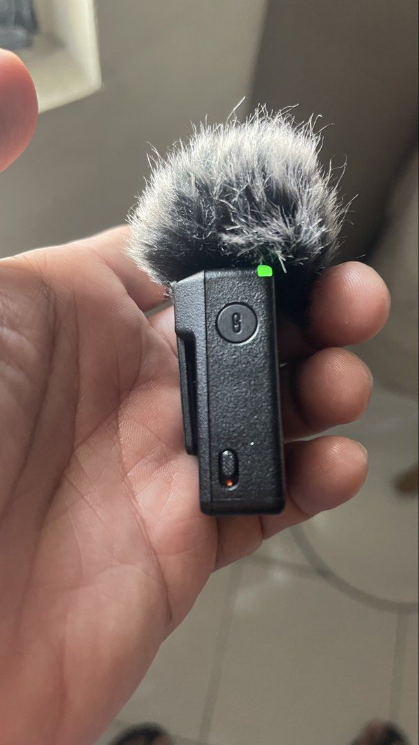 DJI Pocket 2 Wireless Microphone Transmitter with Windscreen (Category: Microphones) located in Manila. Submitted by willississimo (Listing ID 1446343481, Image 3). Description: - DJI Pocket 2 Wireless Microphone Transmitter - Comes with furry windscreen for improved audio - Small and portable design - Ideal for vlogging and content creation .