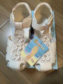 （分類：）位於 。 由 kammy_cm 提交（商品編號 1446270673，圖片 1）。簡介： 。