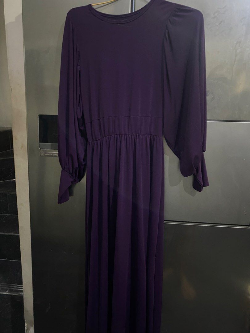 Dress baju muslimah ungu (Kategori: Gaun) berada di Jakarta Selatan. Dikirim oleh tantriann08 (ID iklan 1446203475, Gambar 2). Deskripsi: Adem bahannya premium Jual murah aja bunda .