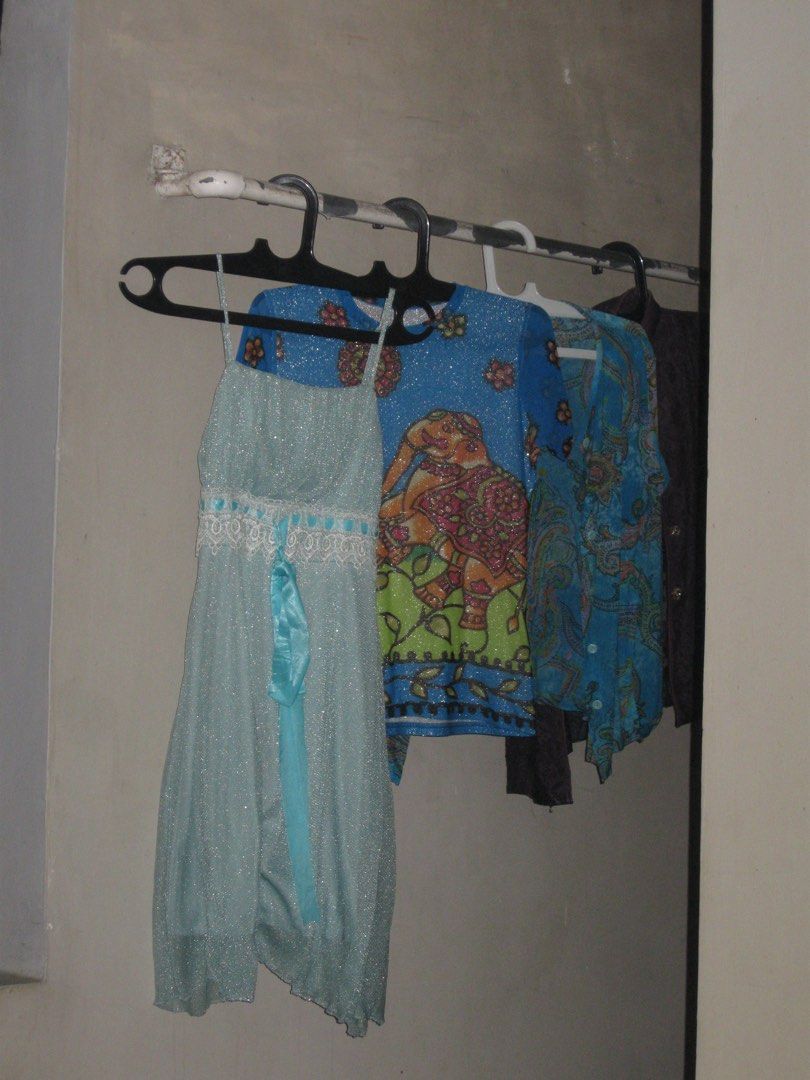 Dress biru tosca (Kategori: Gaun & Rok) berada di Makassar. Dikirim oleh dracconicco (ID iklan 1446195276, Gambar 2). Deskripsi: Size S-M masih bagus banget.