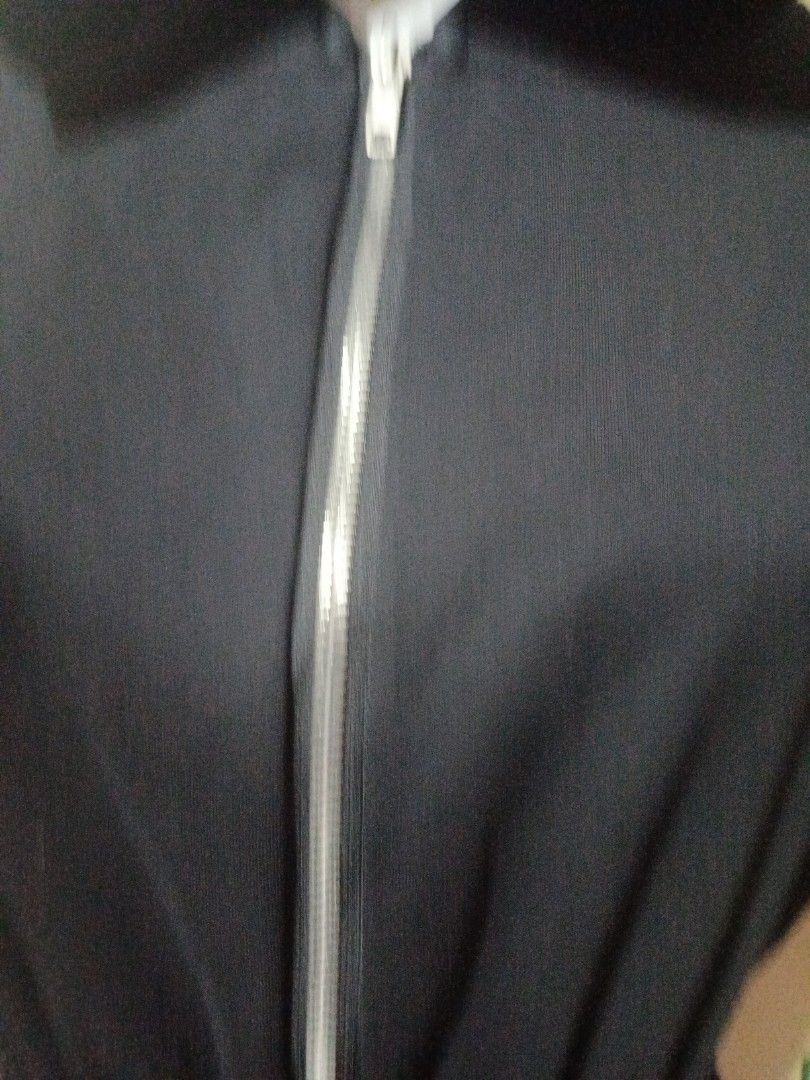 dress hoodie hitam (Kategori: Gaun & Rok) berada di Bekasi. Dikirim oleh joe_preloved (ID iklan 1446302453, Gambar 3). Deskripsi: bahan kaos.. ada ziper dpn.. hoodi,ada tali pinggangnya.. dan ada belahan samping kiri.. msh bagus Ld 100-110cm P 105cm.