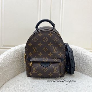 (Category: ) located in . Submitted by brands_lover (Listing ID 1446299903, Image 1). Description: .