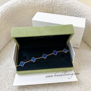 (Category: ) located in . Submitted by brands_lover (Listing ID 1445811801, Image 1). Description: .