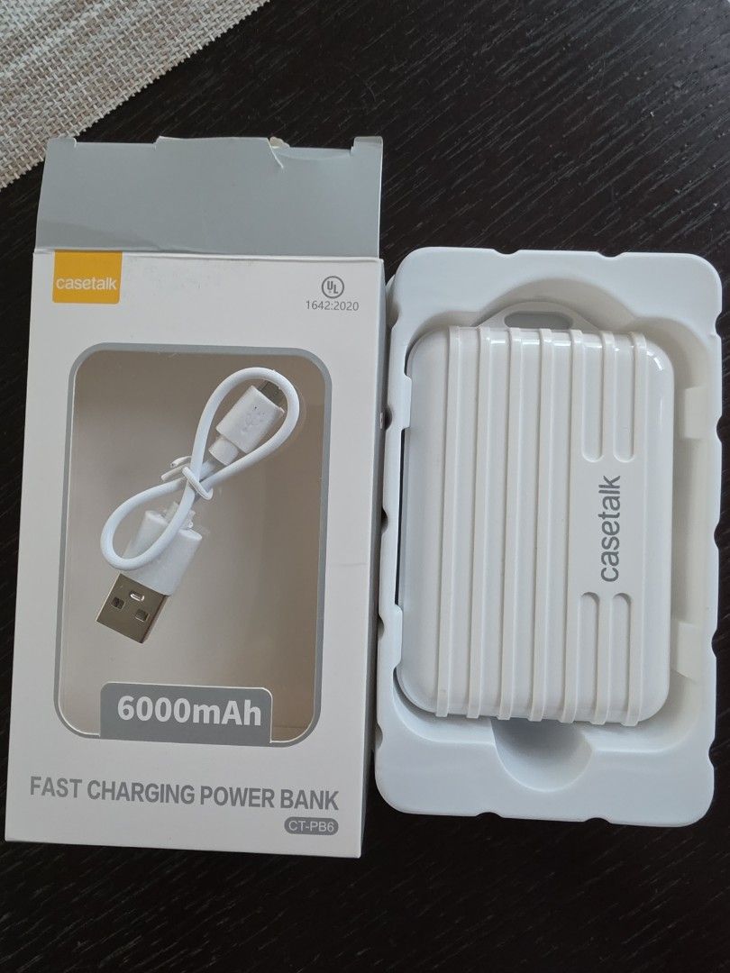 Fast Charging Powerbank 6000 mah (Category: Chargers) located in Paranaque City. Submitted by olxph_238106091 (Listing ID 1446247649, Image 3). Description: Fast charging powerbank 6000 mah.