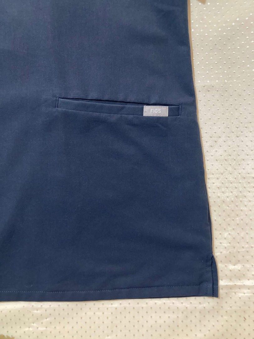 FIGS Navy Blue Scrub Top XXL 3 Pockets (Category: Tshirts & Polo Shirts ) located in Cagayan de Oro. Submitted by lynnecollection (Listing ID 1446163400, Image 2). Description: - Brand: FIGS - Color: Navy Blue - Size: XXL - Pockets: 3 - Measurements: Bust 48", Sleeve 17", Length 29" - Features: Comfortable and practical for work.