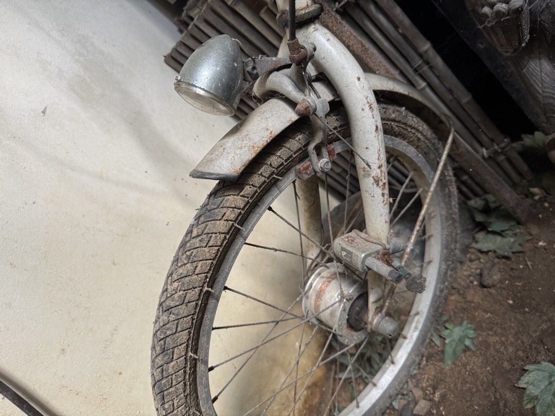 Foldable Dahon Japanese Bike (Category: Bicycles) located in Cainta. Submitted by espinosario2 (Listing ID 1446241465, Image 1). Description: Used, needs clean. Pickup/Delivery at my place.