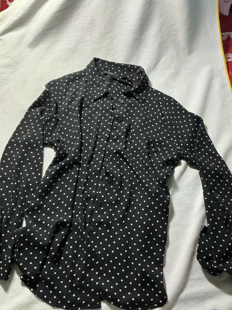 Forever 21 Black White Polka Dot Button Up Shirt (Category: Shirts) located in Pateros City. Submitted by studentista (Listing ID 1446338987, Image 1). Description: - Brand: Forever 21 - Color: Black with white polka dots - Style: Button-up shirt - Sleeves: Long sleeves - Estimated Size: S - Occasion: Casual wear or dressing up.