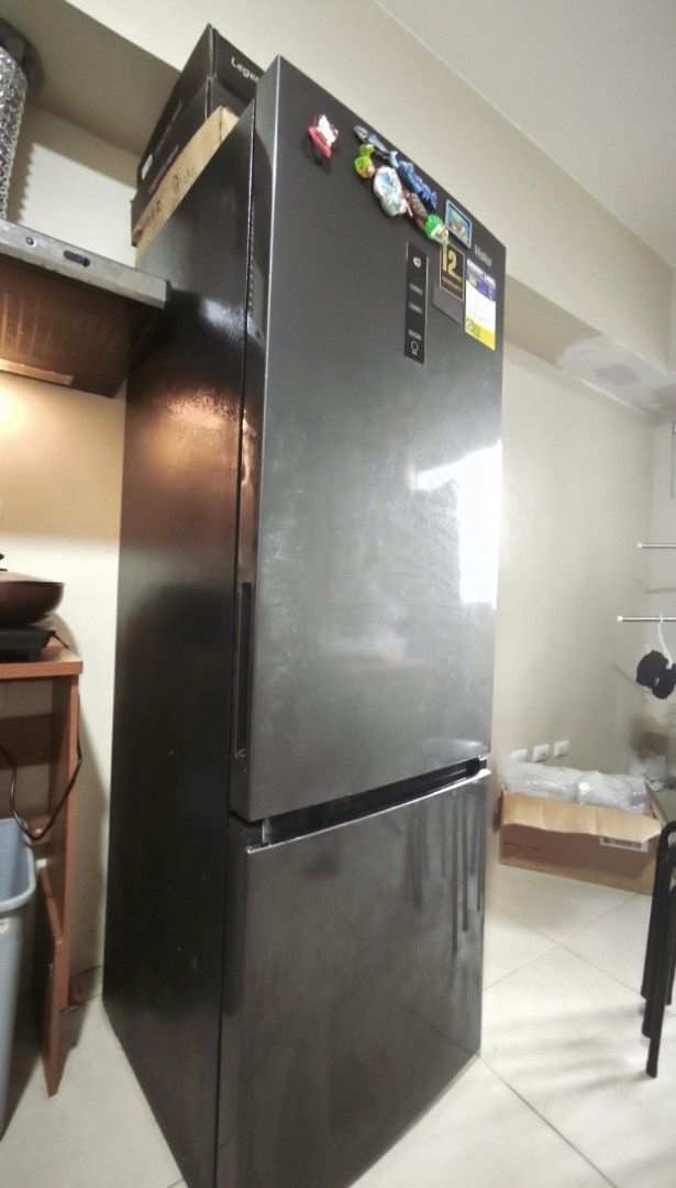 Haier Ref -IV378VNF (BS) Dark Grey (Category: Refrigerators and Freezers) located in Makati City. Submitted by ghael (Listing ID 1446335620, Image 1). Description: - Haier Ref -IV378VNF (BS) - Original Price: 23k - Dark grey Haier refrigerator - Convenient bottom freezer design - Multiple interior shelves for organized storage - Includes a dedicated fresh box to keep food at its best - Excellent working condition.