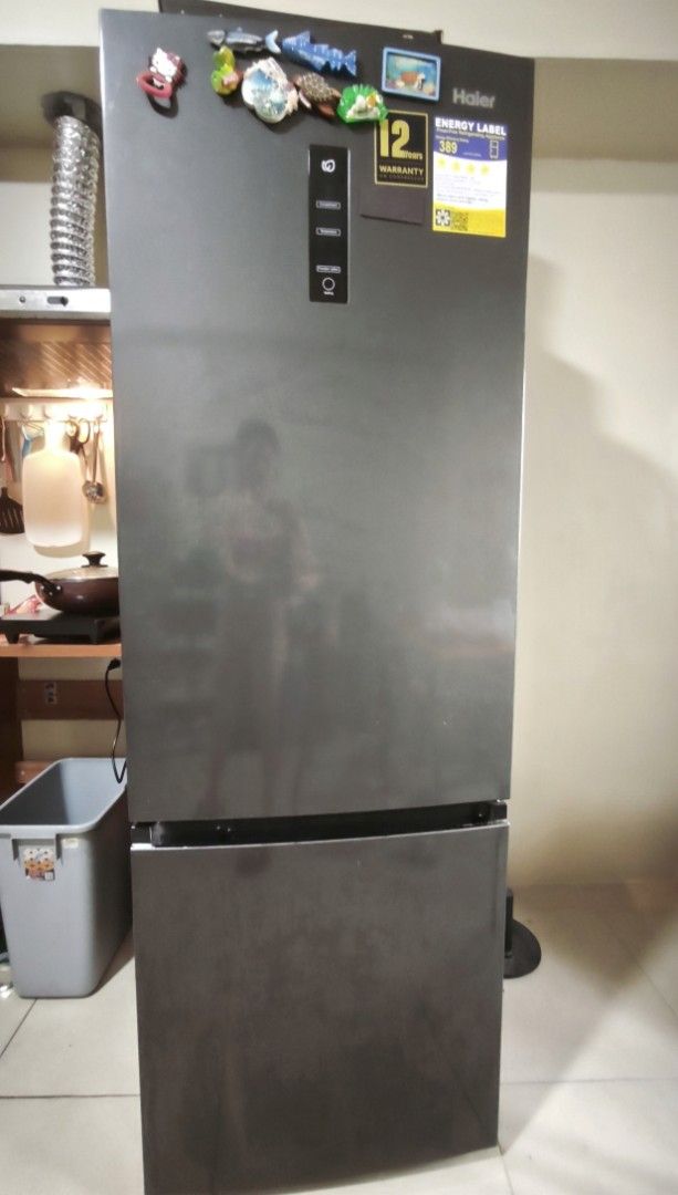 Haier Ref -IV378VNF (BS) Dark Grey (Category: Refrigerators and Freezers) located in Makati City. Submitted by ghael (Listing ID 1446335620, Image 2). Description: - Haier Ref -IV378VNF (BS) - Original Price: 23k - Dark grey Haier refrigerator - Convenient bottom freezer design - Multiple interior shelves for organized storage - Includes a dedicated fresh box to keep food at its best - Excellent working condition.