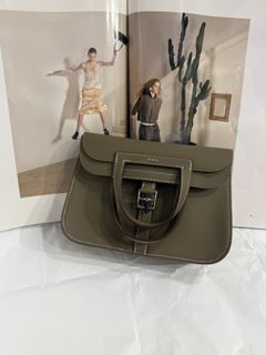 （分類：）位於 。 由 santini_luxury 提交（商品編號 1446243412，圖片 1）。簡介： 。