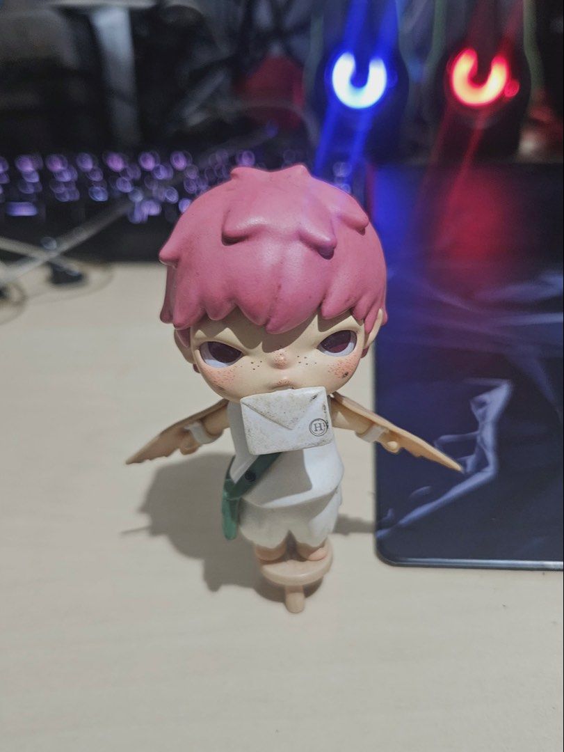 Hirono Mime Series: Seeker (Category: Designer & Blind Box Toys) located in Quezon City. Submitted by pauiexe (Listing ID 1446345179, Image 1). Description: unsealed, but i still have the box and card rfs: stopped collecting already :>.