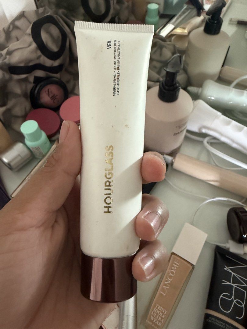 Hourglass primer jumbo (Category: Makeup) located in Quezon City. Submitted by destashingmycloset (Listing ID 1446234186, Image 1). Description: .