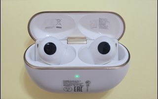 新品未開封 Huawei FreeBudsPro 香港版 ホワイト 新品未開封 Huawei
