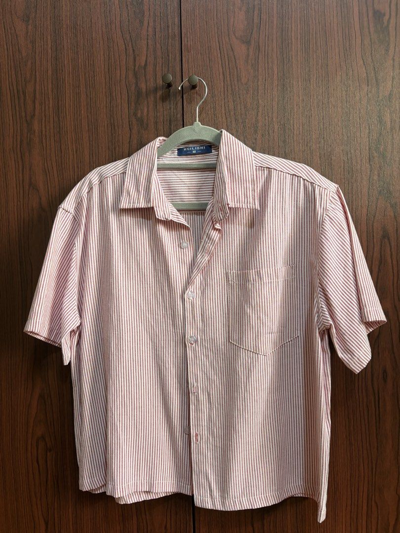 HUILISHI Pink Boxy Polo (Category: Shirts) located in Makati City. Submitted by dmazing (Listing ID 1446184836, Image 2). Description: - Barely used still in very good condition! - No flaws .