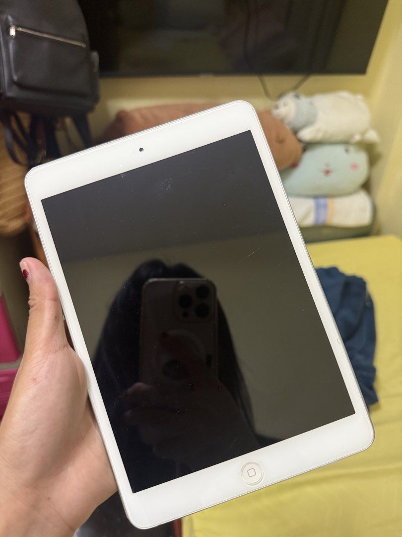 IPAD MINI (Category: iPad) located in Laoag. Submitted by gray_yel (Listing ID 1446303176, Image 1). Description: IPAD MINI 4. slightly used. good for your kids. 16GB only. negotiable.