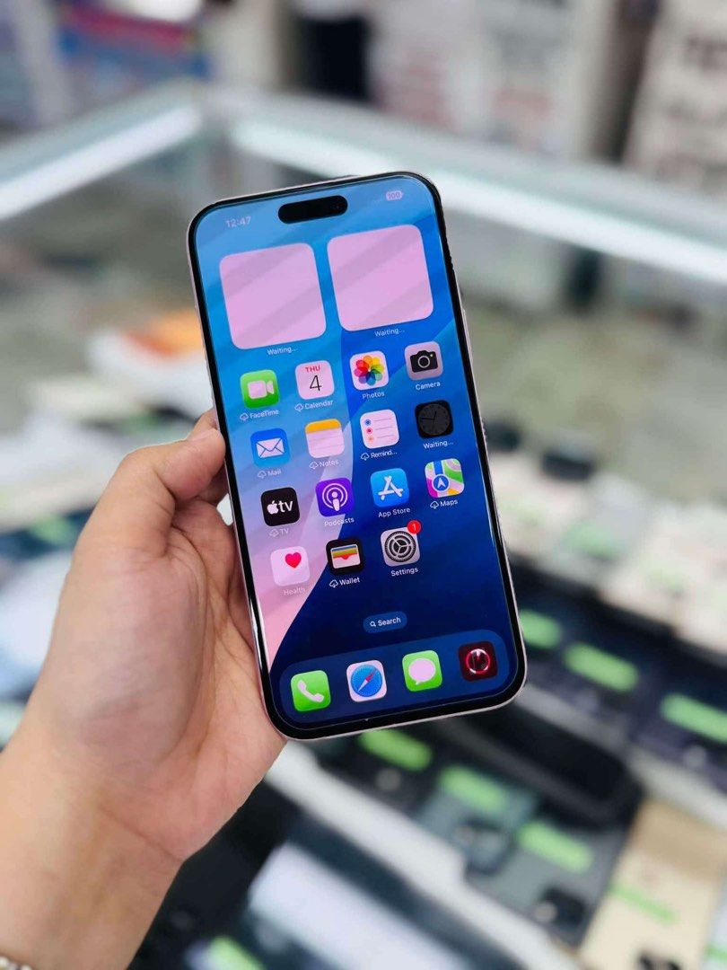 Iphone 15 Plus 128gb 94bh ntc approved with one small dent (Category: iPhone 15 Series) located in San Juan City. Submitted by najihahtelecomshop2018 (Listing ID 1446234409, Image 2). Description: Legit Store | Original unit FOR SALE | TRADE / SWAP ▫️INSTALLMENT thru: 🔸Credit Card (straight / installment) 🔸Ggives / Gcredit + 6% interest 🔸Spay Later + 6% interest (RFS: Buy and Sell any kinds of Gadgets) Description: iPhone 15 Plus 128gb ( other
