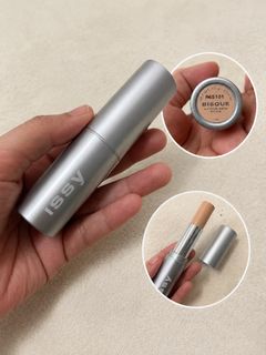 (Category: ) located in . Submitted by simplydecluttering_makeup (Listing ID 1446306124, Image 1). Description: .