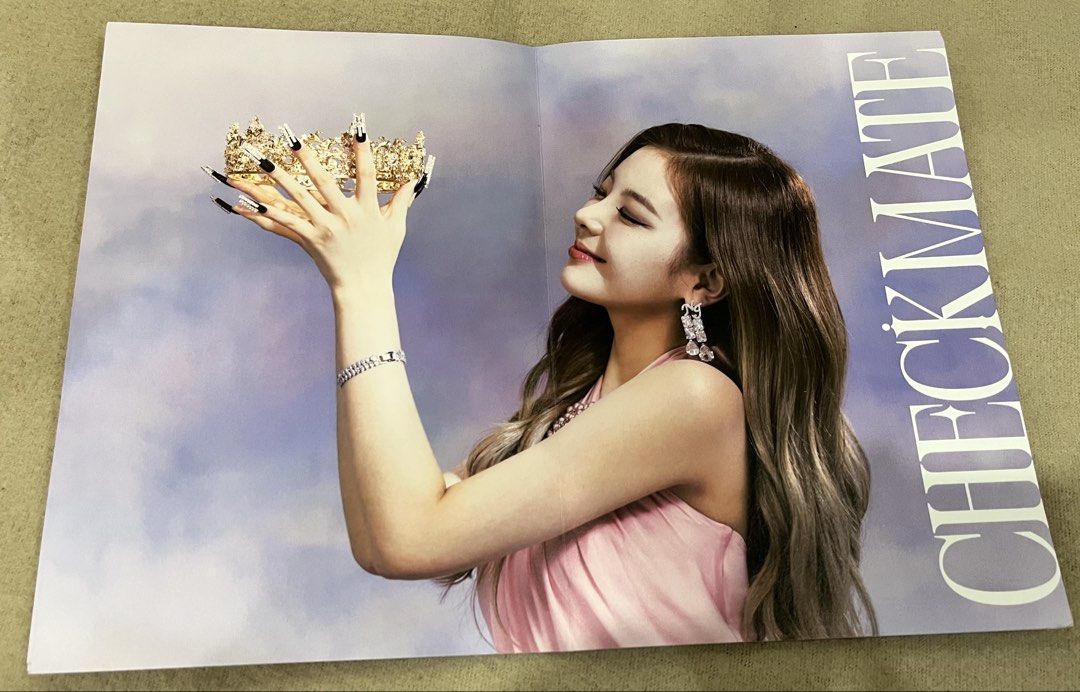 Itzy Checkmate Mini Folding Poster (Category: K-Wave Merchandise) located in Daraga. Submitted by iamhayleygrace (Listing ID 1446186946, Image 3). Description: ⋆. 𐙚˚࿔ decluttering 𝜗𝜚˚⋆ ₱10 each mod: jnt direct (albay) mop: gcash dop: 3 days no rush shipping ꕀ all items are onhand and official ꕀ no to sensitive buyer.