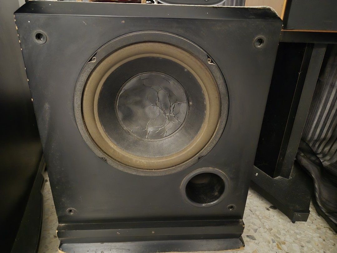 Vintage Active Subwoofer 80 Watts RMS (Category: Soundbars, Speakers & Amplifiers) located in Petaling Jaya. Submitted by nihalj (Listing ID 1446287231, Image 2). Description: -Branded Vintage Subwoofer for sale - Impressive bass despite its appearance - Amplifier Power: 80 Watts RMS - Variable Frequency: 40 Hz - 160 Hz - Frequency Response: 30 Hz - 150 Hz - Features: Power switch, AC in port, speaker outputs, phase switch - Serial Number: 055151