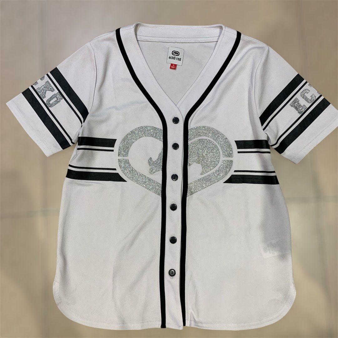 Jersey Ecko red (Kategori: Atasan) berada di Pekanbaru. Dikirim oleh bedelaureborn (ID iklan 1446302543, Gambar 1). Deskripsi: Jersey Ecko Red Panjang : 66 cm Lebar : 52 cm Ld. : 103 Size Tag : pemakaian M Good Condition =========================== Teliti Sebelum Membeli,tanyakan sedetail mungkin =================== #eckounltd #eckored #jerseyecko .