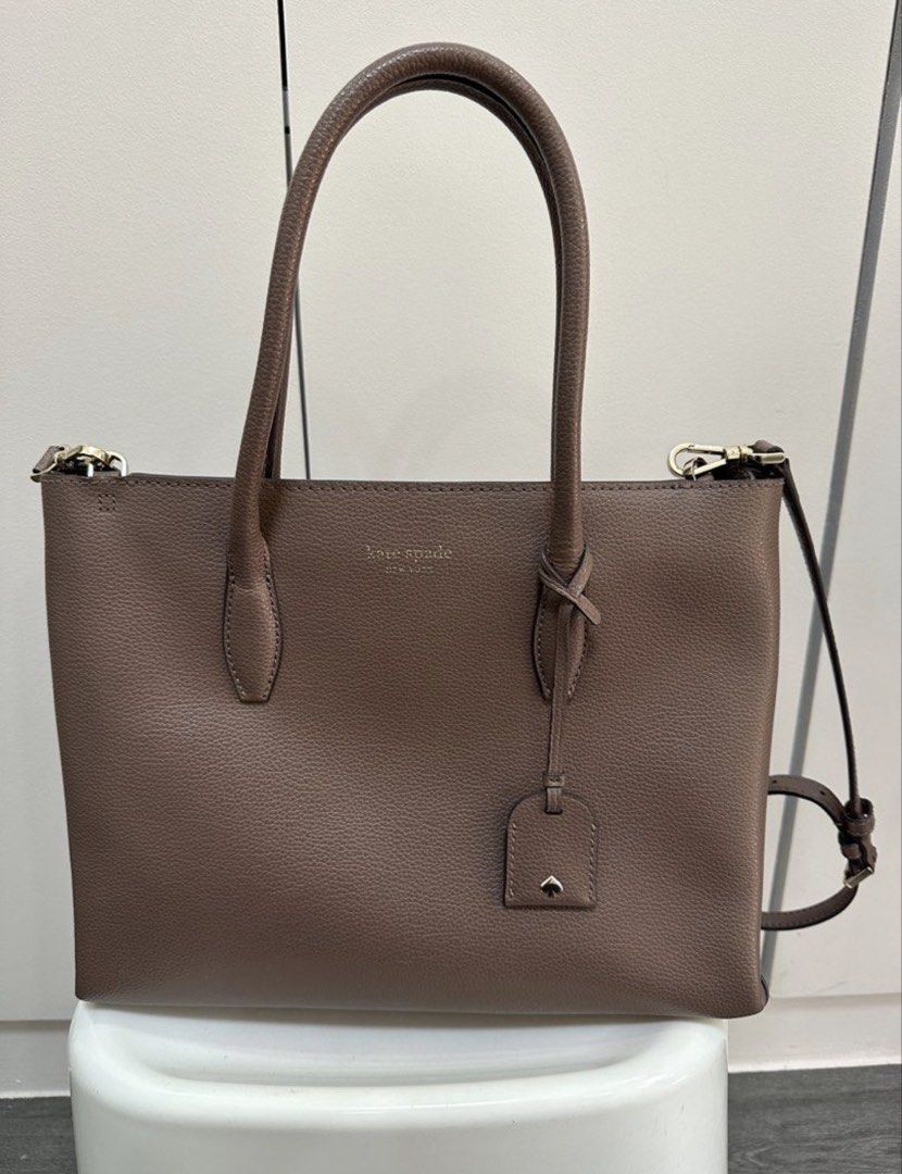 Kate Spade bag (Category: Luxury Bags & Wallets) located in Manila. Submitted by hola.koala (Listing ID 1446255253, Image 2). Description: .