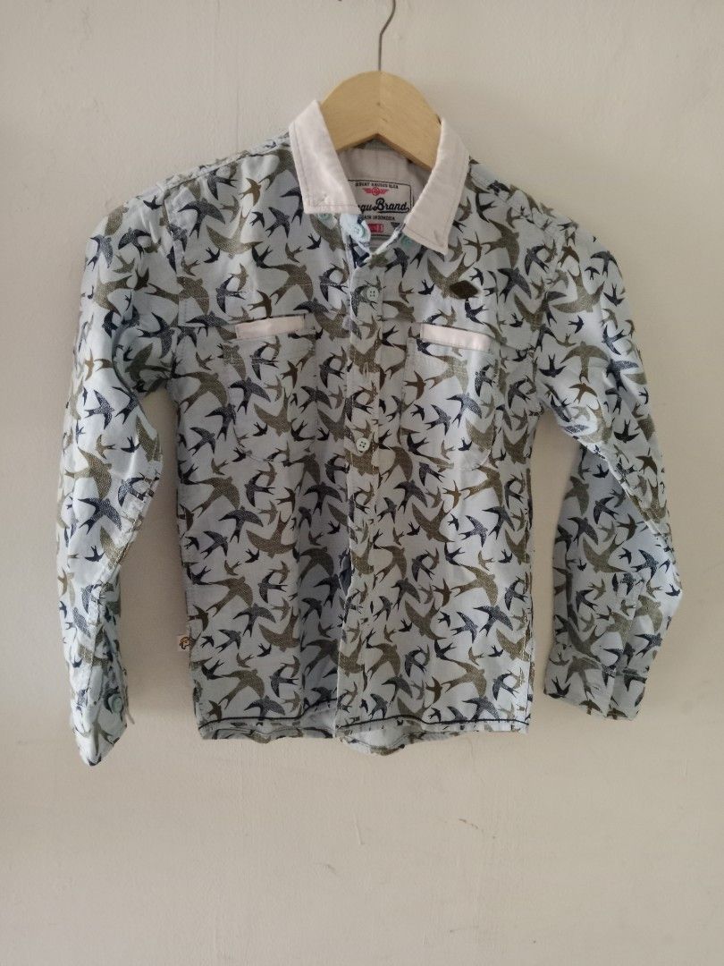Kemeja anak (Kategori: 4 hingga 7 tahun) berada di Jakarta Timur. Dikirim oleh ralynvee_ (ID iklan 1446221178, Gambar 1). Deskripsi: Ld. 72 Pj. 50 🍊phamushroom.