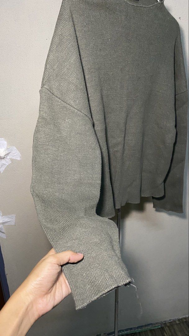 knitwear (Category: Blouses) located in Jempol. Submitted by athika_seroja (Listing ID 1446239503, Image 3). Description: .