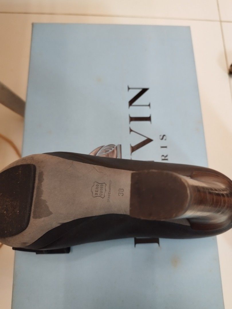 Lanvin （分類：高跟鞋）位於 Hong Kong。 由 plcm6 提交（商品編號 1446334882，圖片 3）。簡介： 鞋踭13cm高,好易襯衫。