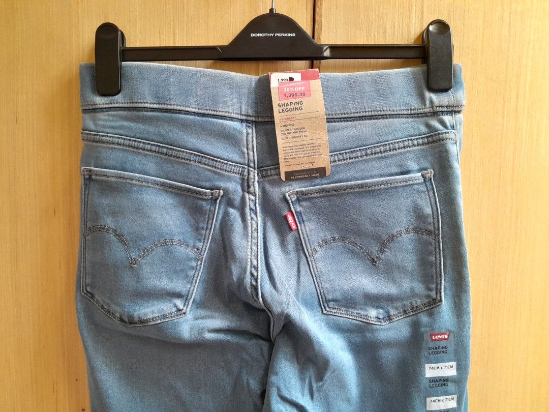Levis mid rise jeggings size 28 (Category: Other Bottoms) located in Quezon City. Submitted by tchalamett (Listing ID 1446182344, Image 2). Description: levis mid rise shaping jeggings size 28 brandnew with tag authentic.