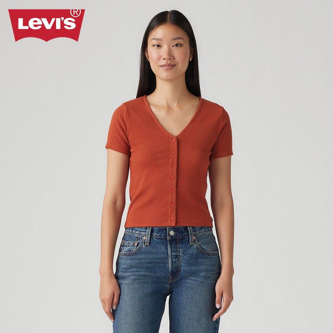 Levi's Muse Short Sleeve Tee Picante (LAST PRICE POSTED) (Category: Shirts) located in Caloocan City. Submitted by legit_store (Listing ID 1446164406, Image 1). Description: ☑️ LAST PRICE POSTED ❗ ☑️ Please manage your expectations since all items are preloved ☑️ Please be considerate if there's any unnoticed flaws on your orders.