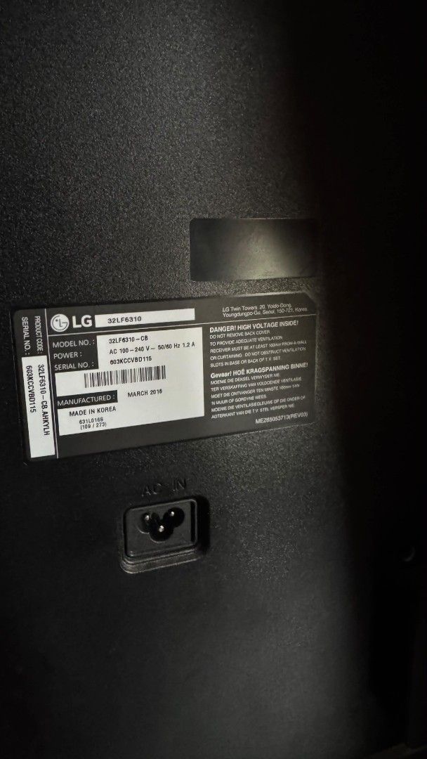 LG 32LF590B LED TV （分類：電視）位於 Hong Kong。 由 ahmedraza79058 提交（商品編號 1446252404，圖片 2）。簡介： LG 32-inch LED TV. Model 32LF590B. Manufactured in March 2016. Has HDMI, USB, and other ports. Great for a bedroom or small living space. Works well. Smart TV with Youtube working.。