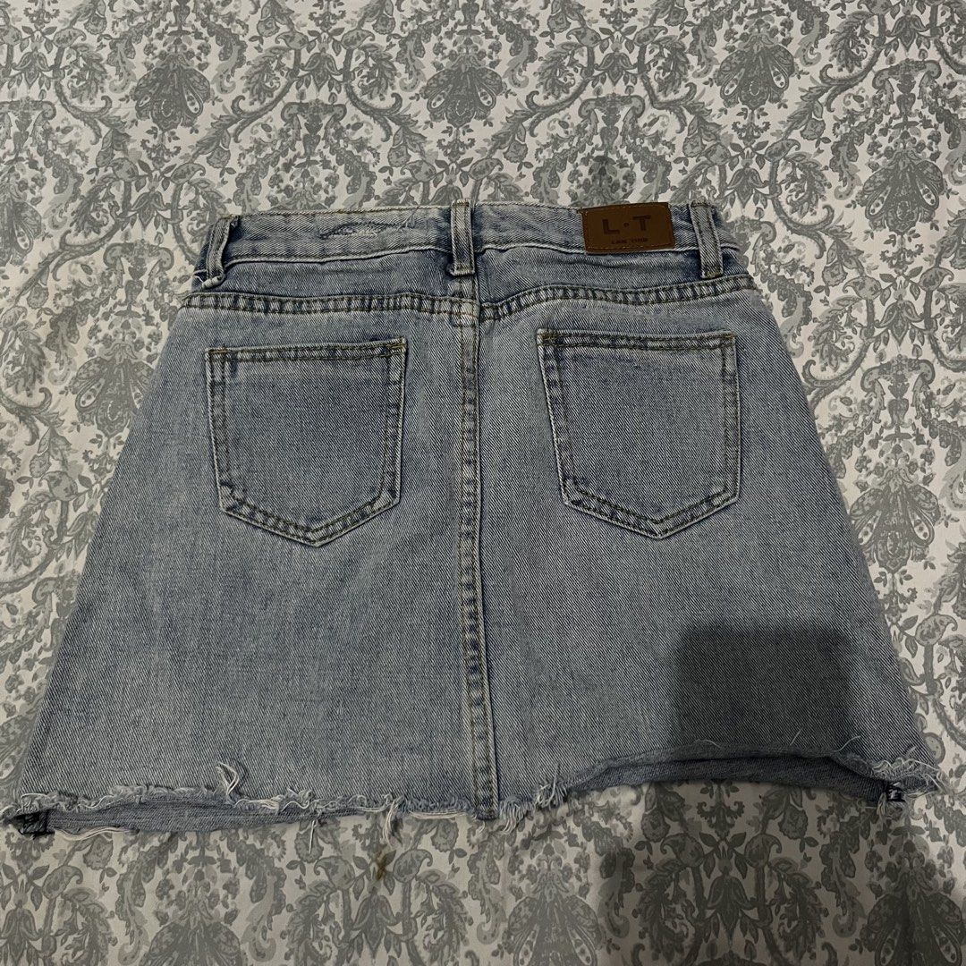 Light Wash Denim A-Line Mini Skirt (Category: Skirts) located in Rizal. Submitted by meows6 (Listing ID 1446328317, Image 2). Description: size 25-26.